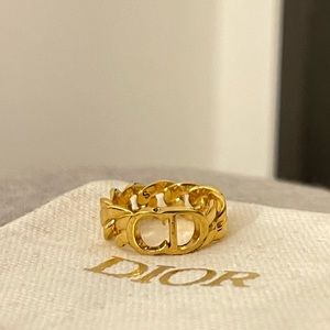 DIOR ring